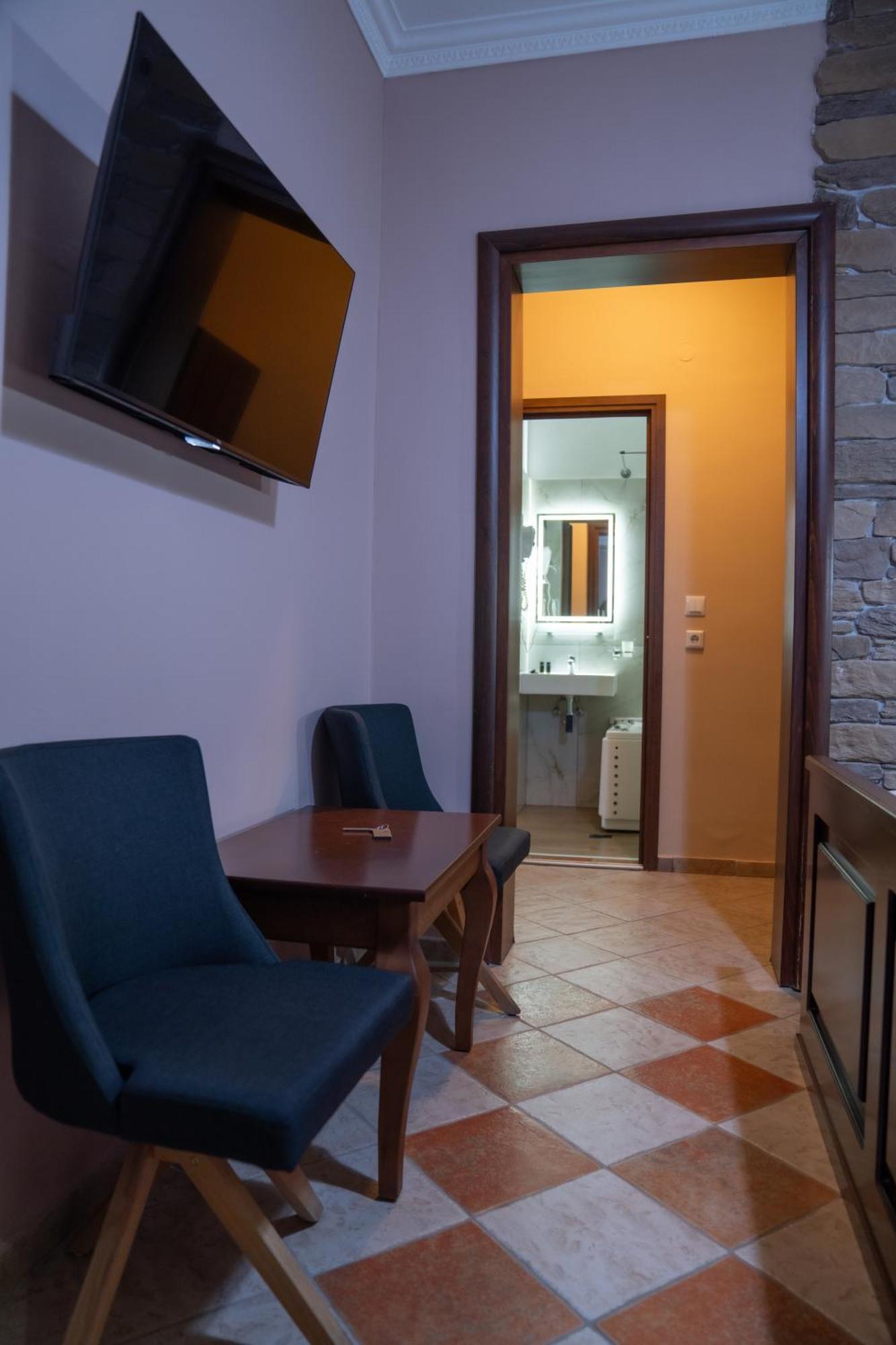 Kallinikos Guesthouse Káto Loutrákion Exteriér fotografie