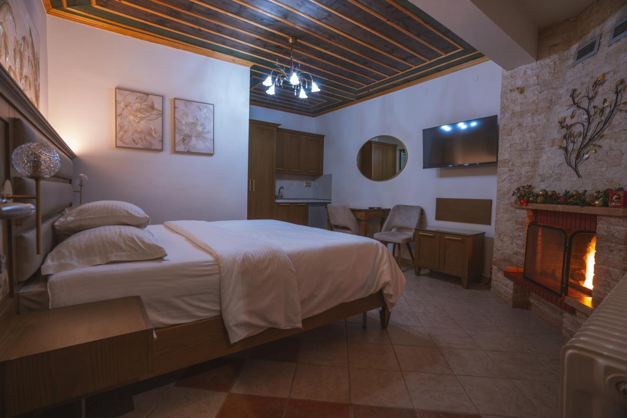 Kallinikos Guesthouse Káto Loutrákion Exteriér fotografie