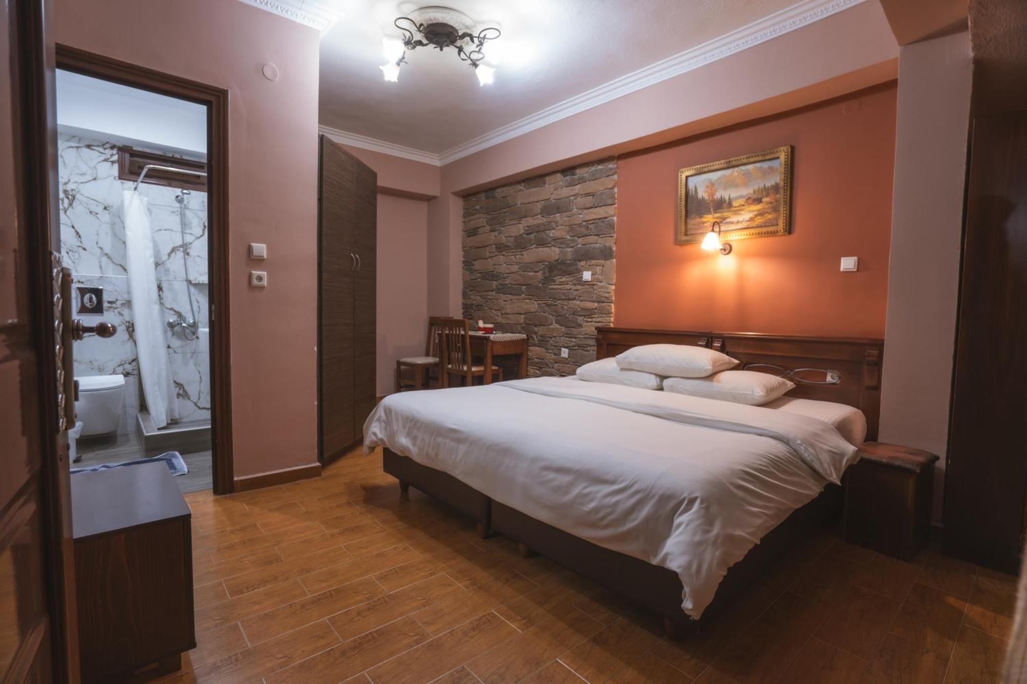 Kallinikos Guesthouse Káto Loutrákion Exteriér fotografie